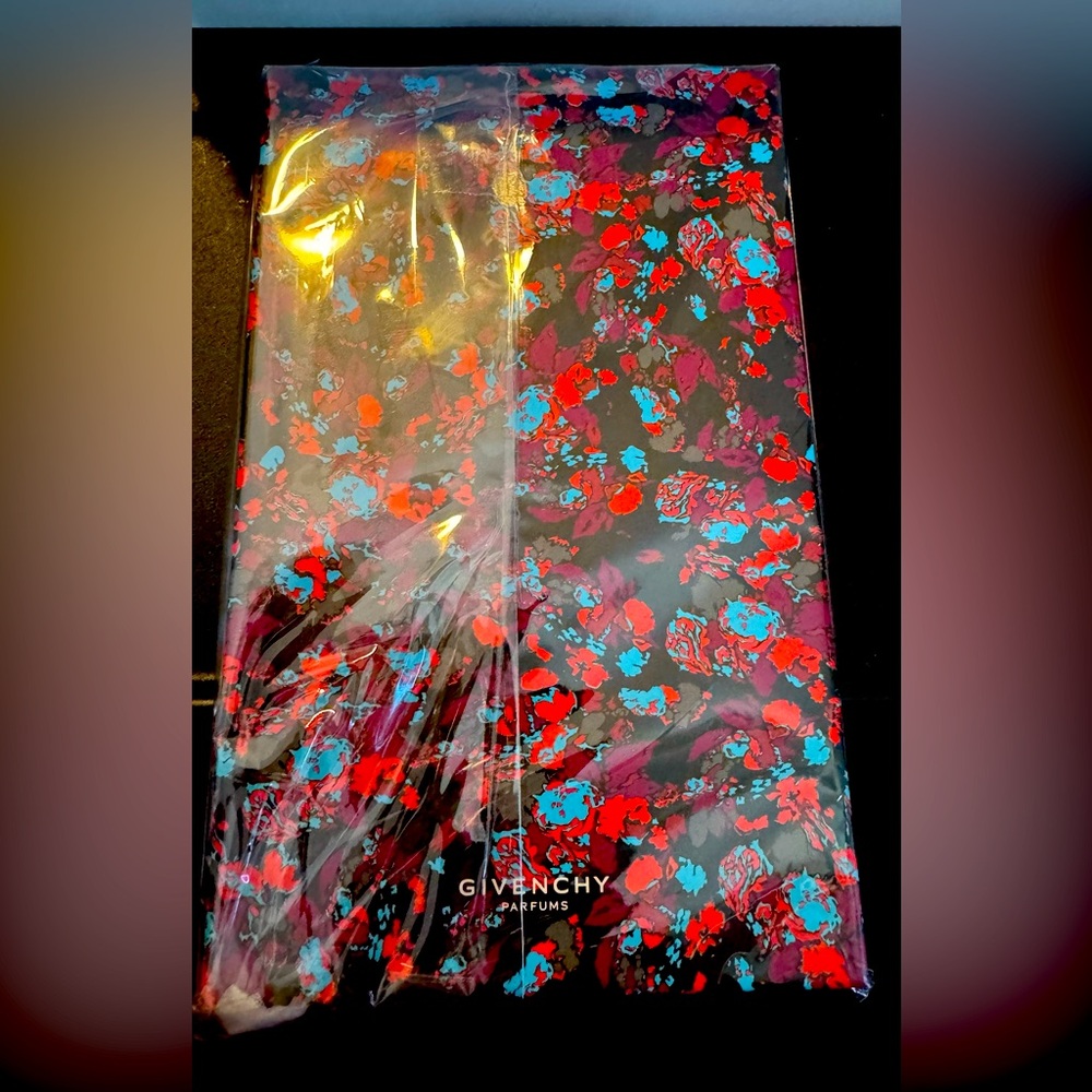 Givenchy Perfumes Notebook Novelty NIP
